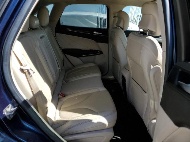 Photo 6 from auction – 2017 LINCOLN MKC RESERV with VIN 5LMCJ3C90HUL08417