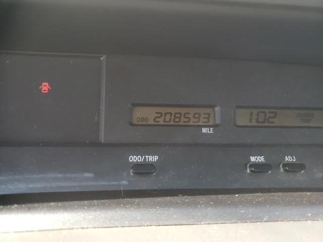 Photo 8 from auction – 2002 TOYOTA AVALON XL with VIN 4T1BF28B32U215467
