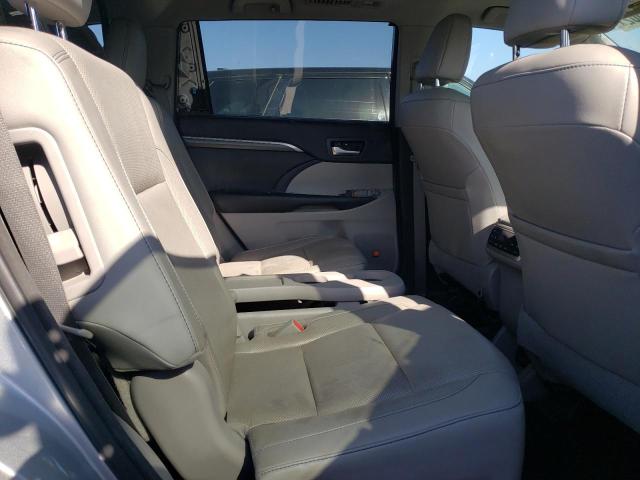 Photo 6 from auction – 2017 TOYOTA HIGHLANDER with VIN 5TDDZRFHXHS401864