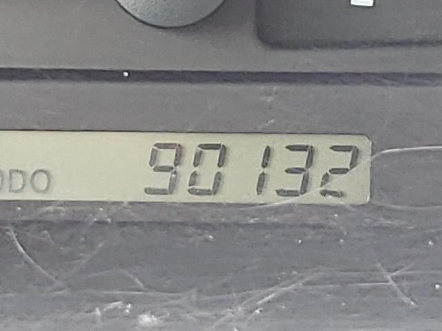 Photo 8 from auction – 2004 TOYOTA CAMRY LE with VIN 4T1BE32K84U922889