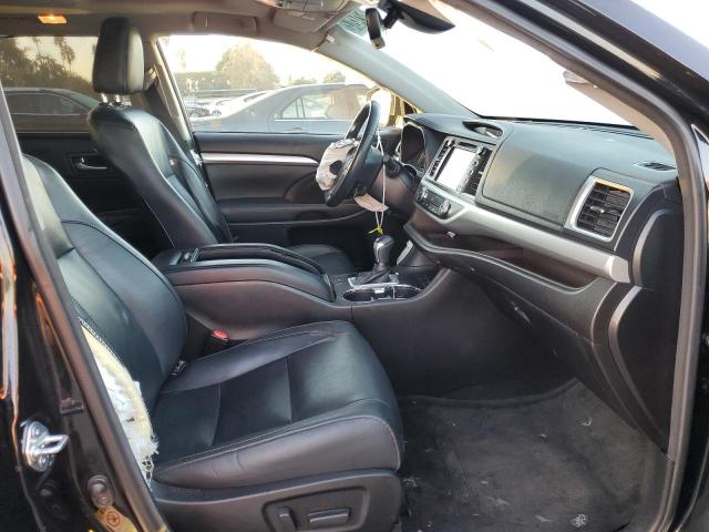 Photo 5 from auction – 2018 TOYOTA HIGHLANDER with VIN 5TDJZRFH9JS526833
