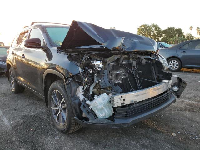 TOYOTA HIGHLANDER 2018 z numerem VIN 5TDJZRFH9JS526833 - Zdjęcie z aukcji