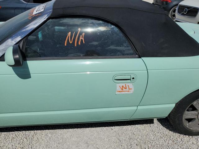 Photo 9 from auction – 2004 FORD THUNDERBIR with VIN 1FAHP60A74Y101964