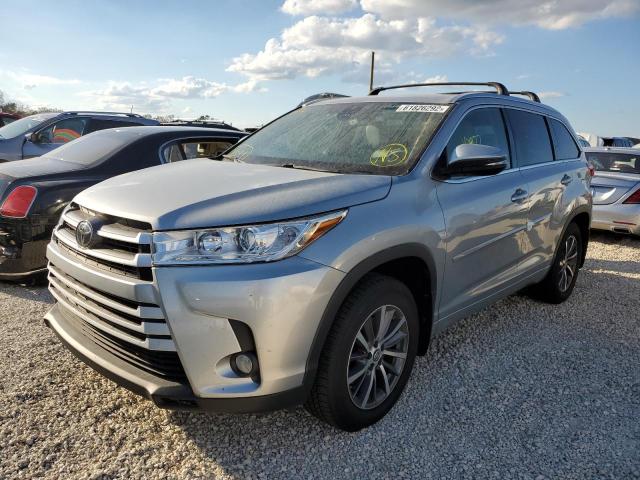 Photo 2 from auction – 2017 TOYOTA HIGHLANDER with VIN 5TDJZRFH0HS457654