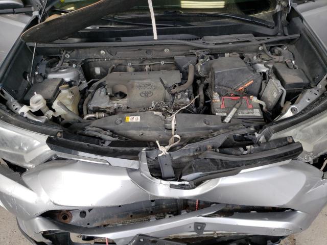 Photo 7 from auction – 2016 TOYOTA RAV4 XLE with VIN 2T3RFREV1GW436960
