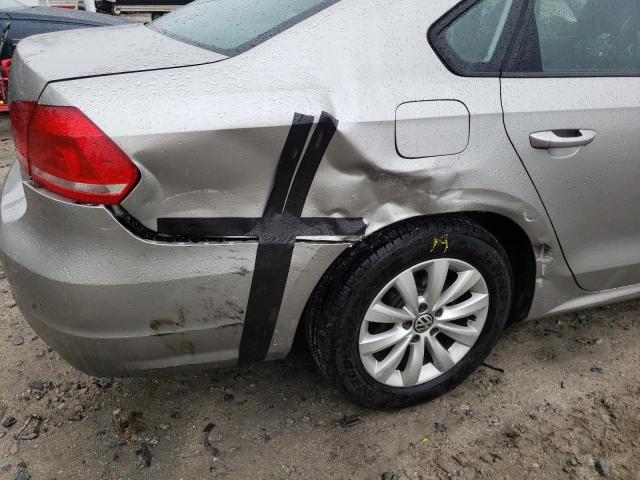 Photo 9 from auction – 2013 VOLKSWAGEN PASSAT S with VIN 1VWAP7A33DC134889