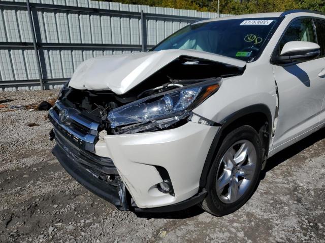 Photo 9 from auction – 2017 TOYOTA HIGHLANDER with VIN 5TDDZRFHXHS453690