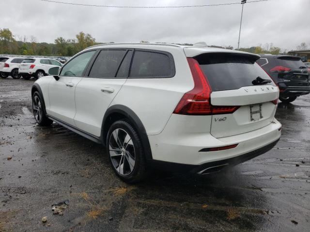 Photo 3 from auction – 2021 VOLVO V60 CROSS with VIN YV4102WK0M1069342