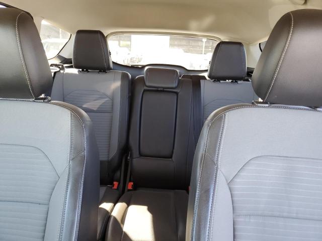 Photo 10 from auction – 2018 FORD ESCAPE SE with VIN 1FMCU9GD1JUA50152