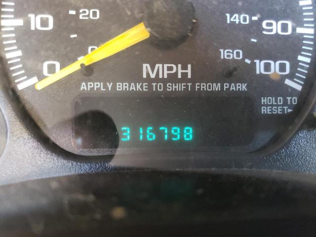 Photo 8 from auction – 2001 CHEVROLET SILVERADO with VIN 2GCEC19V011170835