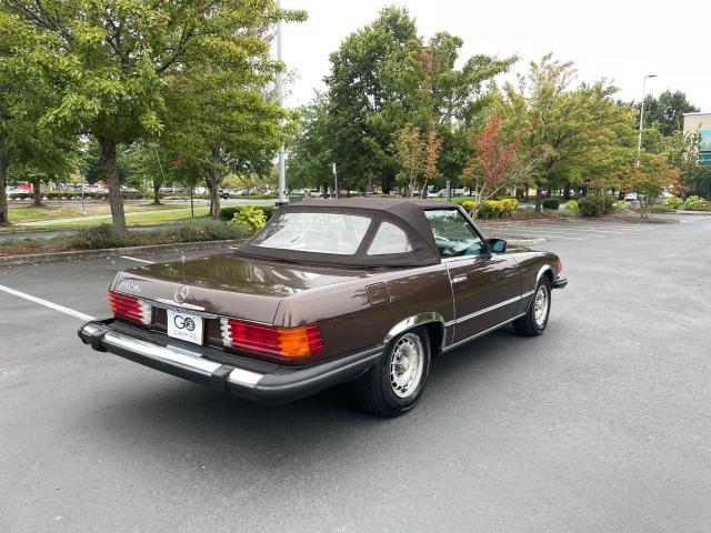 Photo 4 from auction – 1981 MERCEDES-BENZ 380 SL with VIN WDBBA45A4BB004881