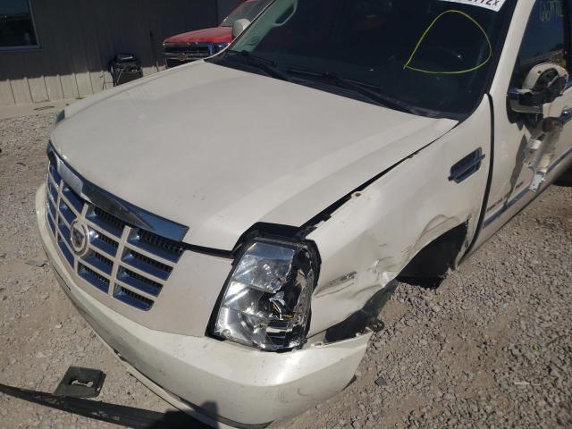 Photo 9 from auction – 2011 CADILLAC ESCALADE E with VIN 1GYS3JEF9BR147221