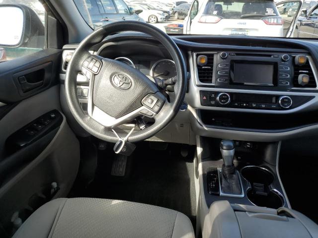 Photo 9 from auction – 2018 TOYOTA HIGHLANDER with VIN 5TDBGRFH7JS044212