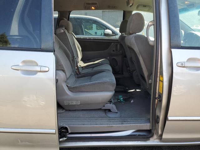 Photo 6 from auction – 2004 TOYOTA SIENNA CE with VIN 5TDZA23C34S155036