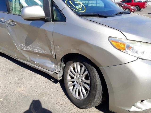Photo 9 from auction – 2015 TOYOTA SIENNA XLE with VIN 5TDYK3DC7FS601138