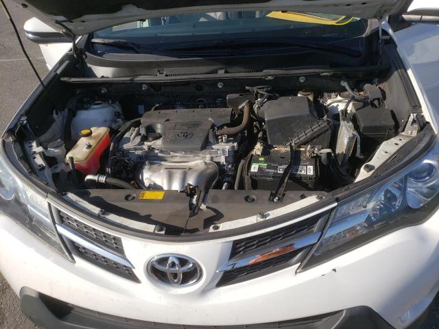 Photo 7 from auction – 2013 TOYOTA RAV4 XLE with VIN JTMWFREV5D5008329