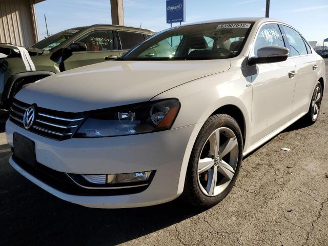 Photo 2 from auction – 2015 VOLKSWAGEN PASSAT S with VIN 1VWAT7A33FC097437