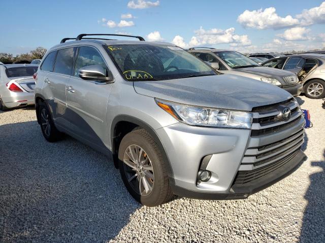 TOYOTA HIGHLANDER 2017 with VIN 5TDJZRFH0HS457654 - Photo from auction