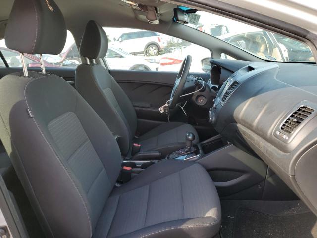 Photo 5 from auction – 2018 KIA FORTE LX with VIN 3KPFL4A71JE179050
