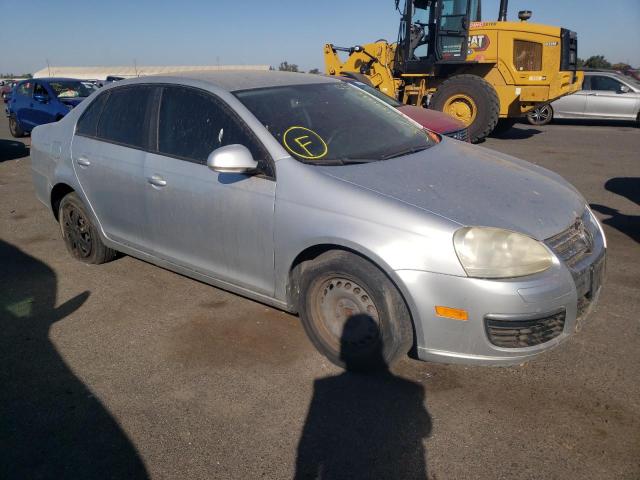 VOLKSWAGEN NEW JETTA 2005 with VIN 3VWPG71K35M622600 - Photo from auction