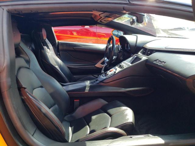 Photo 5 from auction – 2014 LAMBORGHINI AVENTADOR with VIN ZHWUR1ZD2ELA02402