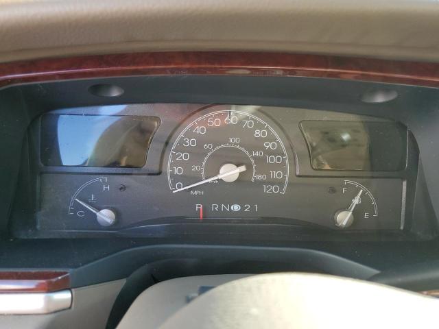 Photo 8 from auction – 2004 LINCOLN TOWN CAR U with VIN 1LNHM83W44Y657277