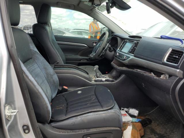 Photo 5 from auction – 2019 TOYOTA HIGHLANDER with VIN 5TDDZRFH2KS948599