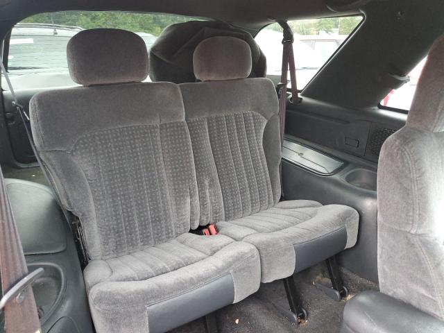 Photo 6 from auction – 2000 CHEVROLET BLAZER with VIN 1GNCT18W4YK238024