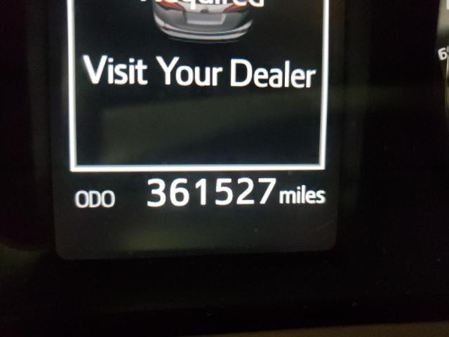 Photo 8 from auction – 2016 TOYOTA RAV4 XLE with VIN 2T3RFREV1GW436960