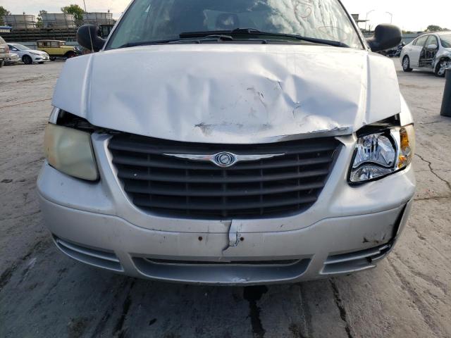 Photo 9 from auction – 2005 CHRYSLER TOWN & COU with VIN 1C4GP45R85B308618