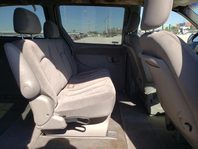 Photo 6 from auction – 2001 CHRYSLER TOWN & COU with VIN 2C8GP44311R412875