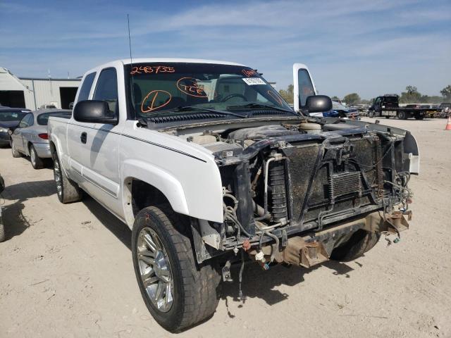 CHEVROLET SILVERADO 2003 with VIN 2GCEK19T831248735 - Photo from auction