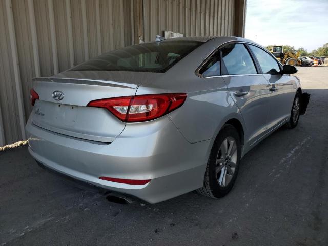 Photo 4 from auction – 2017 HYUNDAI SONATA SE with VIN 5NPE24AF1HH570159
