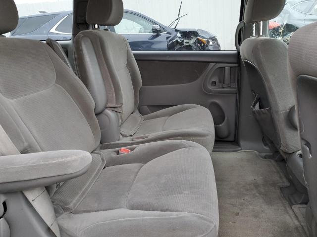 Photo 6 from auction – 2004 TOYOTA SIENNA CE with VIN 5TDZA23C34S021028