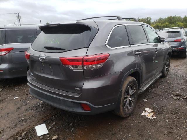 Фото 4 с аукциона – 2017 TOYOTA HIGHLANDER с VIN 5TDBZRFH6HS436506
