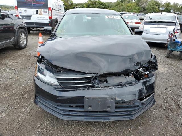 Photo 9 from auction – 2017 VOLKSWAGEN JETTA S with VIN 3VW2B7AJ6HM415333