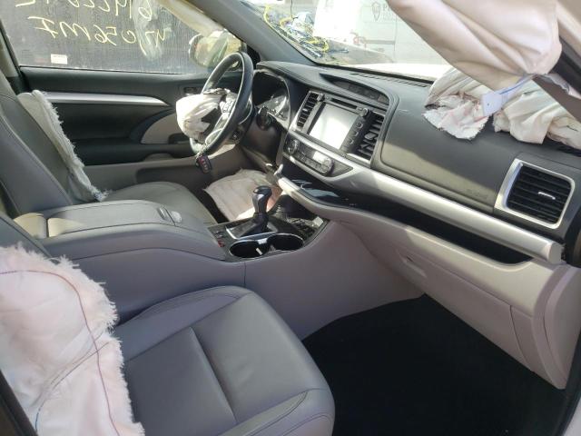 Photo 5 from auction – 2016 TOYOTA HIGHLANDER with VIN 5TDJKRFH9GS334602