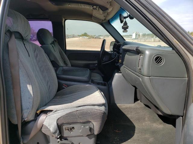 Photo 5 from auction – 2001 CHEVROLET SILVERADO with VIN 2GCEC19TX11344392