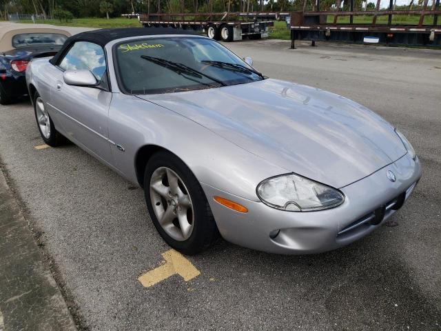 JAGUAR XK8 2000 with VIN SAJJA42C5YNA06735 - Photo from auction
