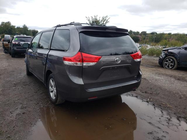 Photo 3 from auction – 2011 TOYOTA SIENNA LE with VIN 5TDKK3DC1BS044937