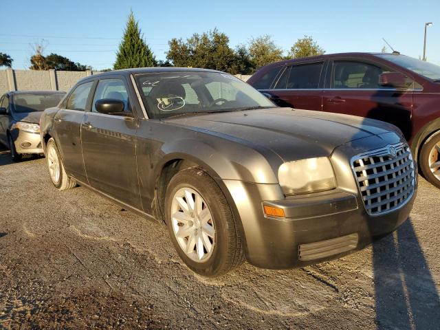 CHRYSLER 300 LX 2008 with VIN 2C3KA43R88H135472 - Photo from auction