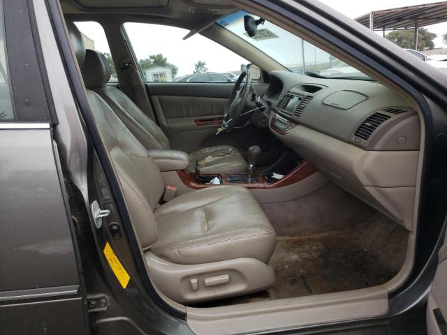 Photo 5 from auction – 2002 TOYOTA CAMRY LE with VIN JTDBF30K520012139