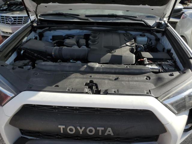 Photo 7 from auction – 2019 TOYOTA 4RUNNER SR with VIN JTEBU5JR4K5676914