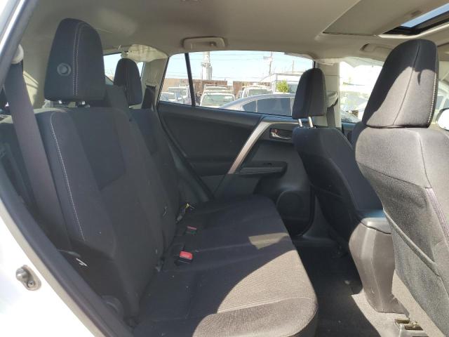 Photo 6 from auction – 2015 TOYOTA RAV4 XLE with VIN JTMWFREV6FD070119