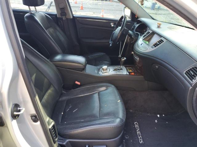 Photo 5 from auction – 2011 HYUNDAI GENESIS 4. with VIN KMHGC4DF2BU119283