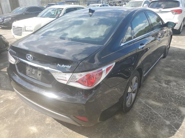 Photo 4 from auction – 2011 HYUNDAI SONATA HYB with VIN KMHEC4A4XBA010694