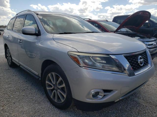NISSAN PATHFINDER 2014 مع رقم تعريف المركبة 5N1AR2MN8EC672952 - صورة من المزاد