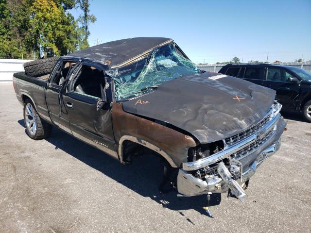 CHEVROLET SILVERADO 2000 with VIN 1GCEK19T6YE185799 - Photo from auction