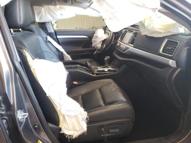 Photo 5 from auction – 2019 TOYOTA HIGHLANDER with VIN 5TDKZRFH9KS562415