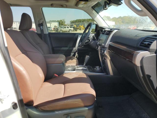 Photo 5 from auction – 2022 TOYOTA 4RUNNER LI with VIN JTEKU5JR4N6060127